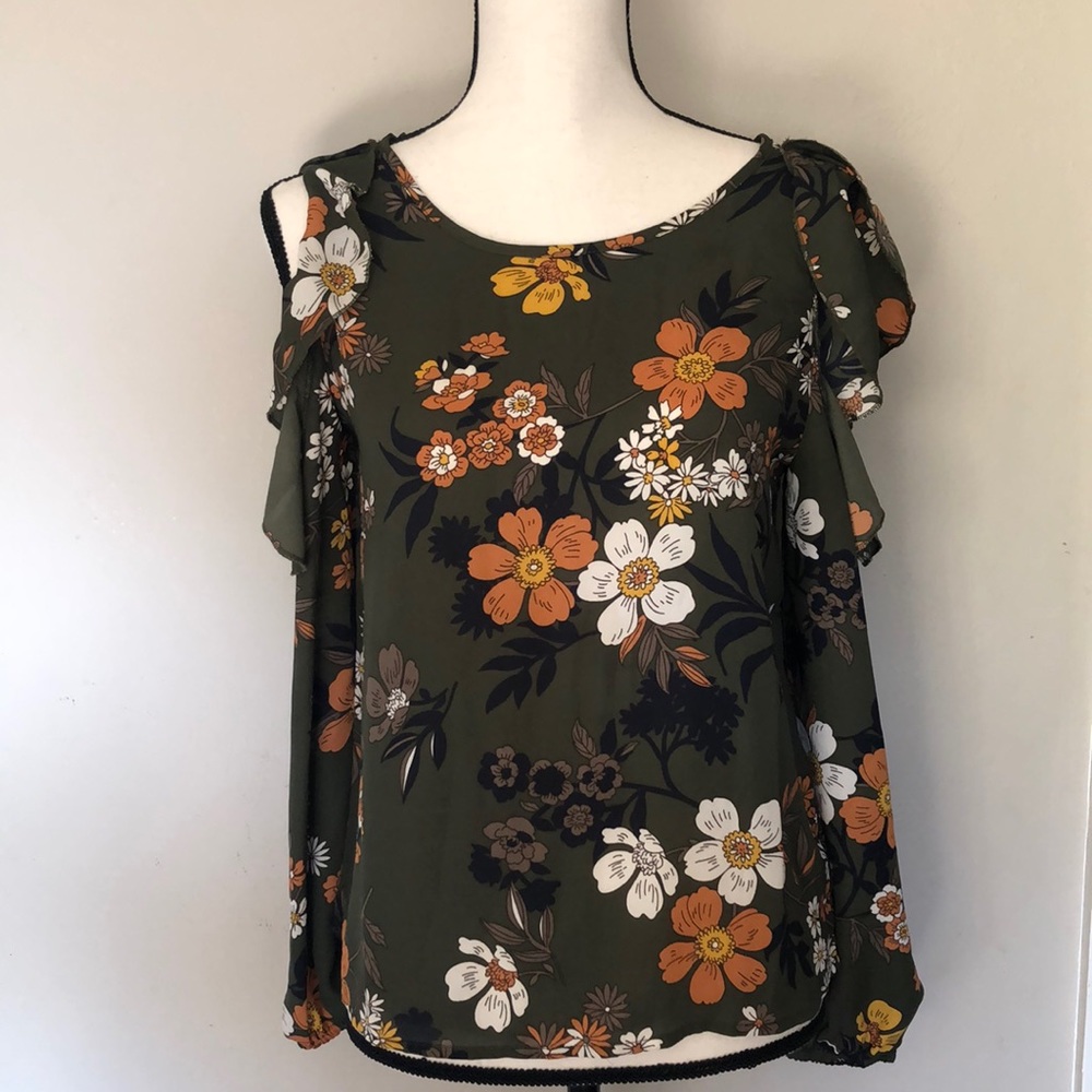 Very cute flutter top